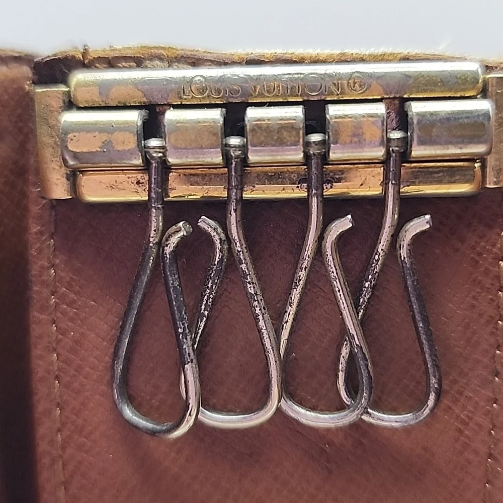 Louis Vuitton Black/Brown Key Holder Wuth Box, Card And Dust bag - Picture 13 of 17